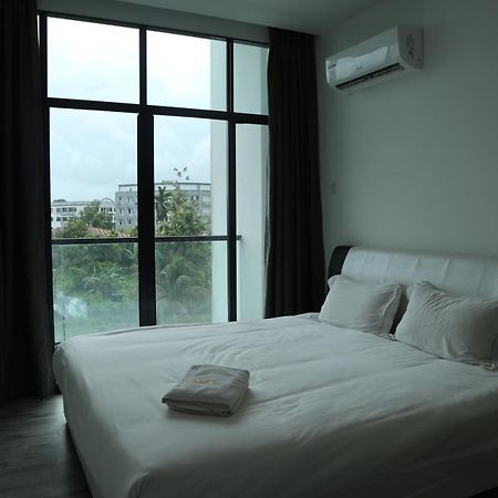 Zen66 @ Roxy Serviced Apartment Kuching Buitenkant foto