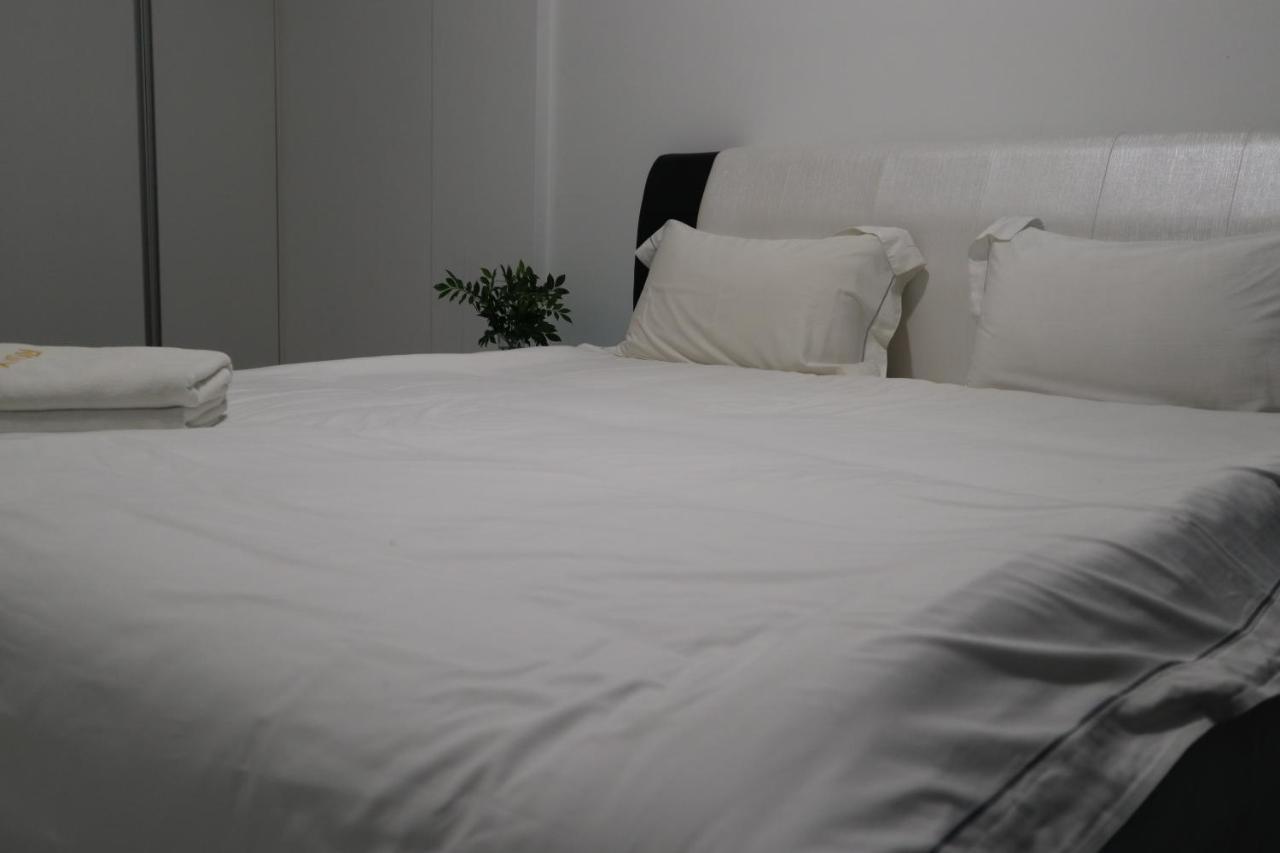 Zen66 @ Roxy Serviced Apartment Kuching Buitenkant foto