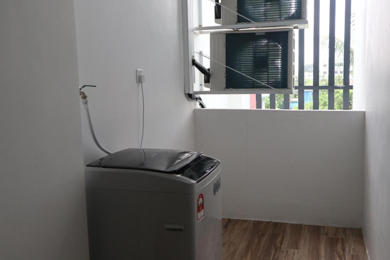 Zen66 @ Roxy Serviced Apartment Kuching Buitenkant foto