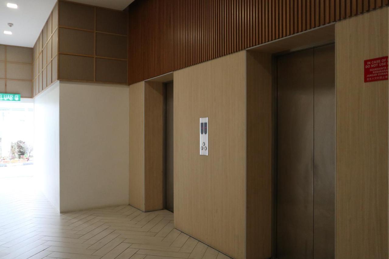 Zen66 @ Roxy Serviced Apartment Kuching Buitenkant foto